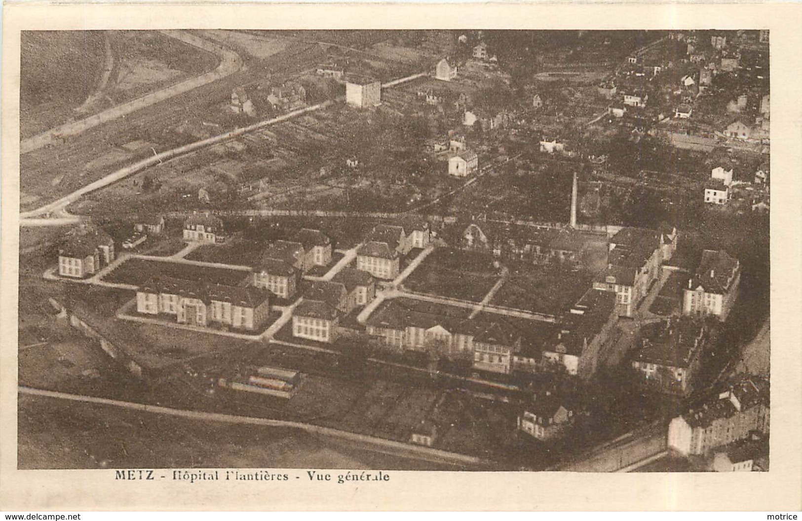 METZ - Hôpital Militaire de Plantières,lot de 12 cartes.