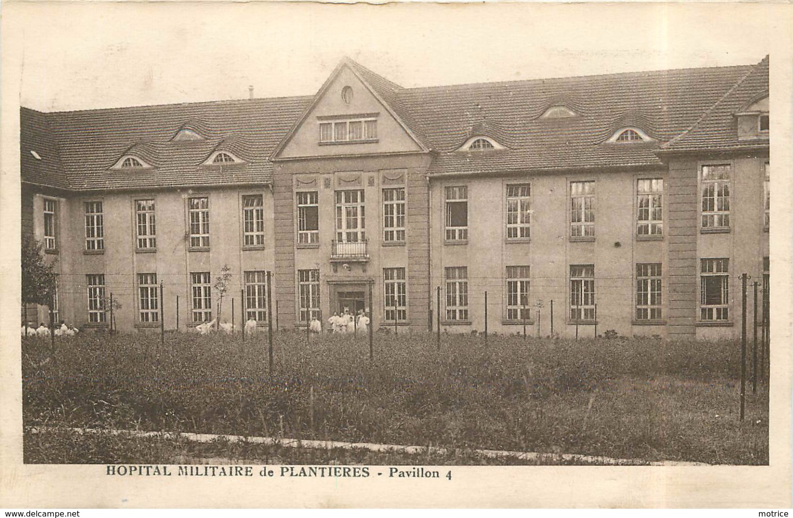 METZ - Hôpital Militaire de Plantières,lot de 12 cartes.