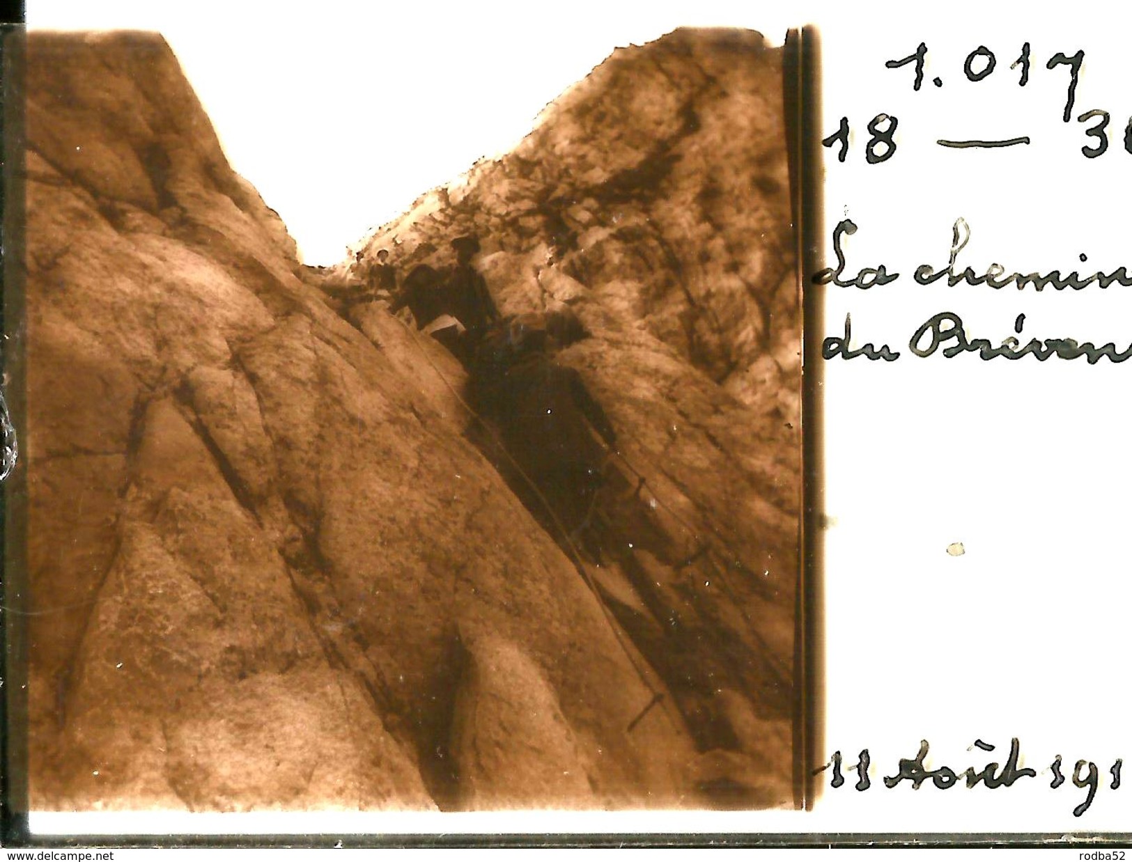 Belle Photo Sur Plaque De Verre Stéréo - Chamonix - La Cheminée Du Brévent - Alpinisme - Glass Slides