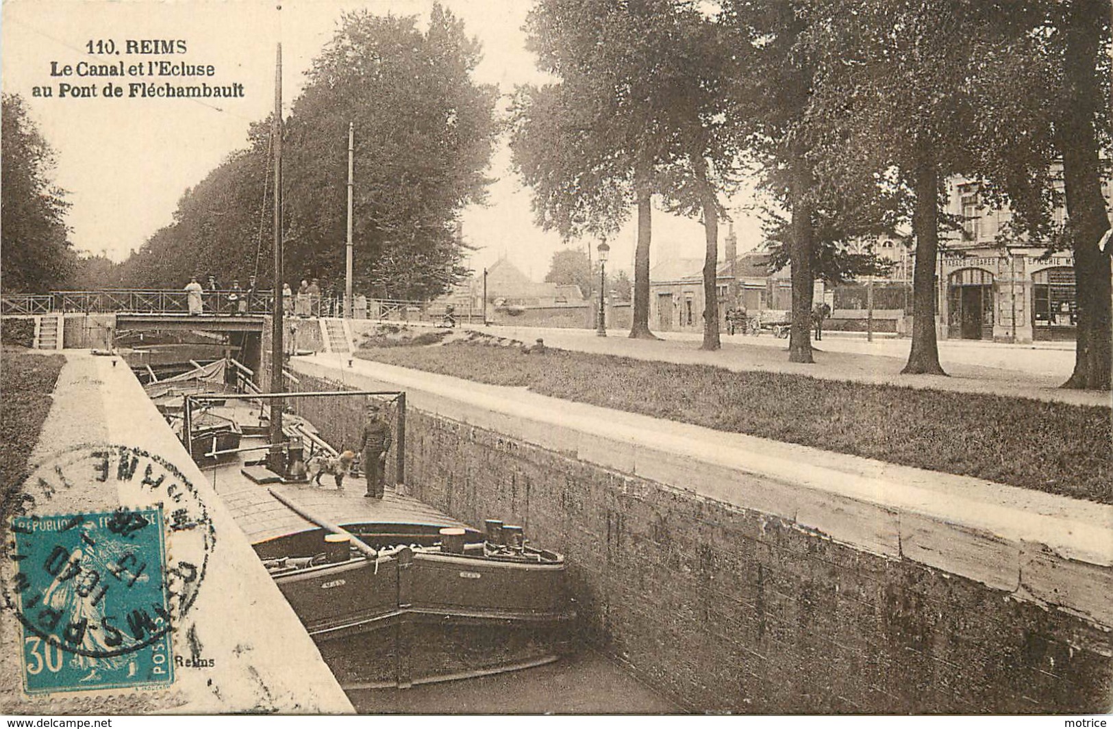 REIMS - Le Canal Et L'écluse Au Pont De Fléchambault, Péniche. - Péniches
