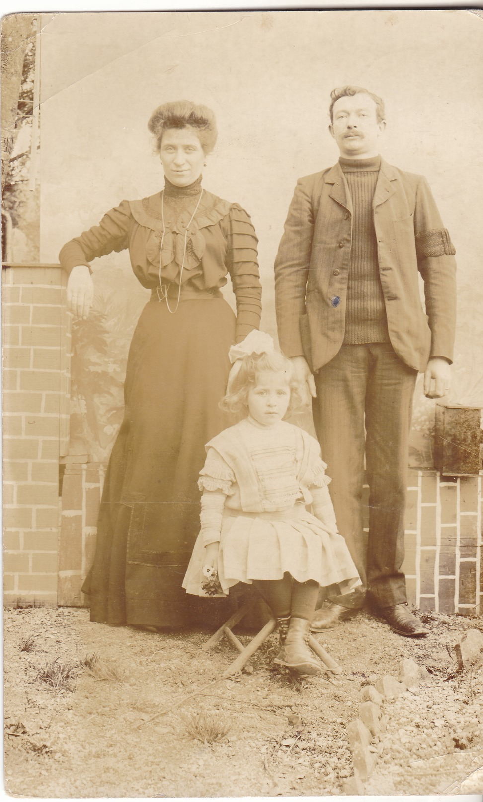 10 Nogent Sur Seine - Carte Photo, Famille Cibille ( Proptaires Brosserie)  Carte Datée 1910. Tb état. - Nogent-sur-Seine