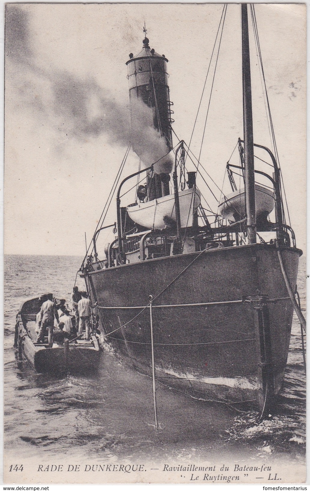 Ravitaillement Du Bateau Phare Le "Ruytingen" En Rade De Dunkerque Forte Cote, Bon état, Carte Animée D' Une époque Oubl - Autres & Non Classés