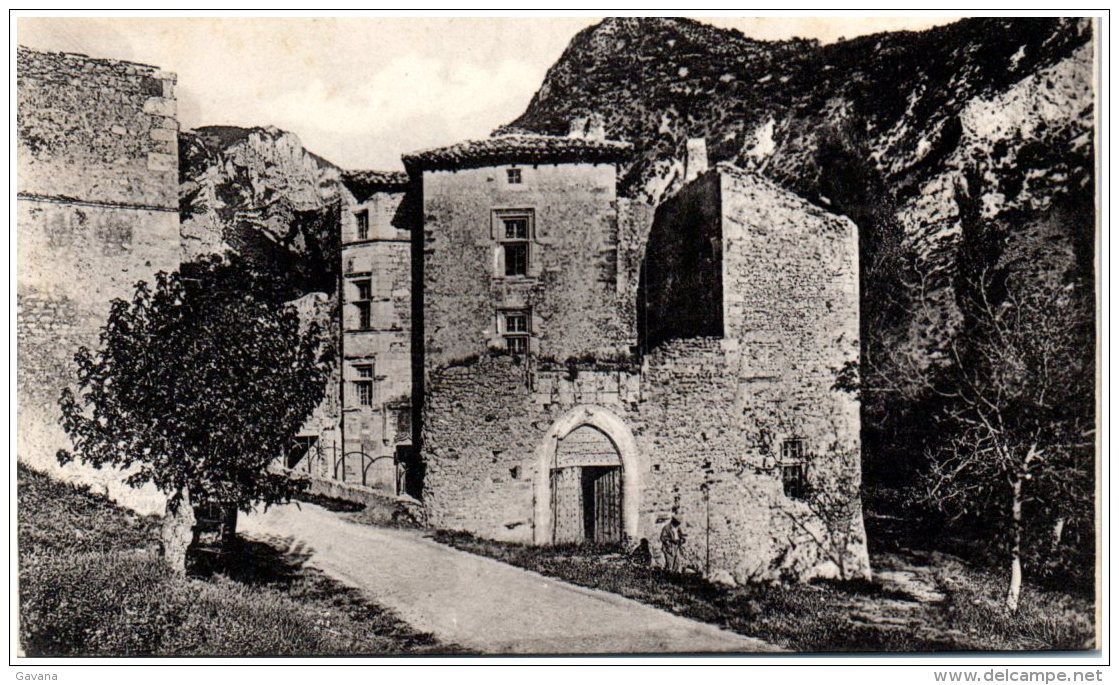 26 SAOU - Le Chateau De Lastre, Ancienne Demeure De Diane De Poitiers   (Recto/Verso) - Autres & Non Classés