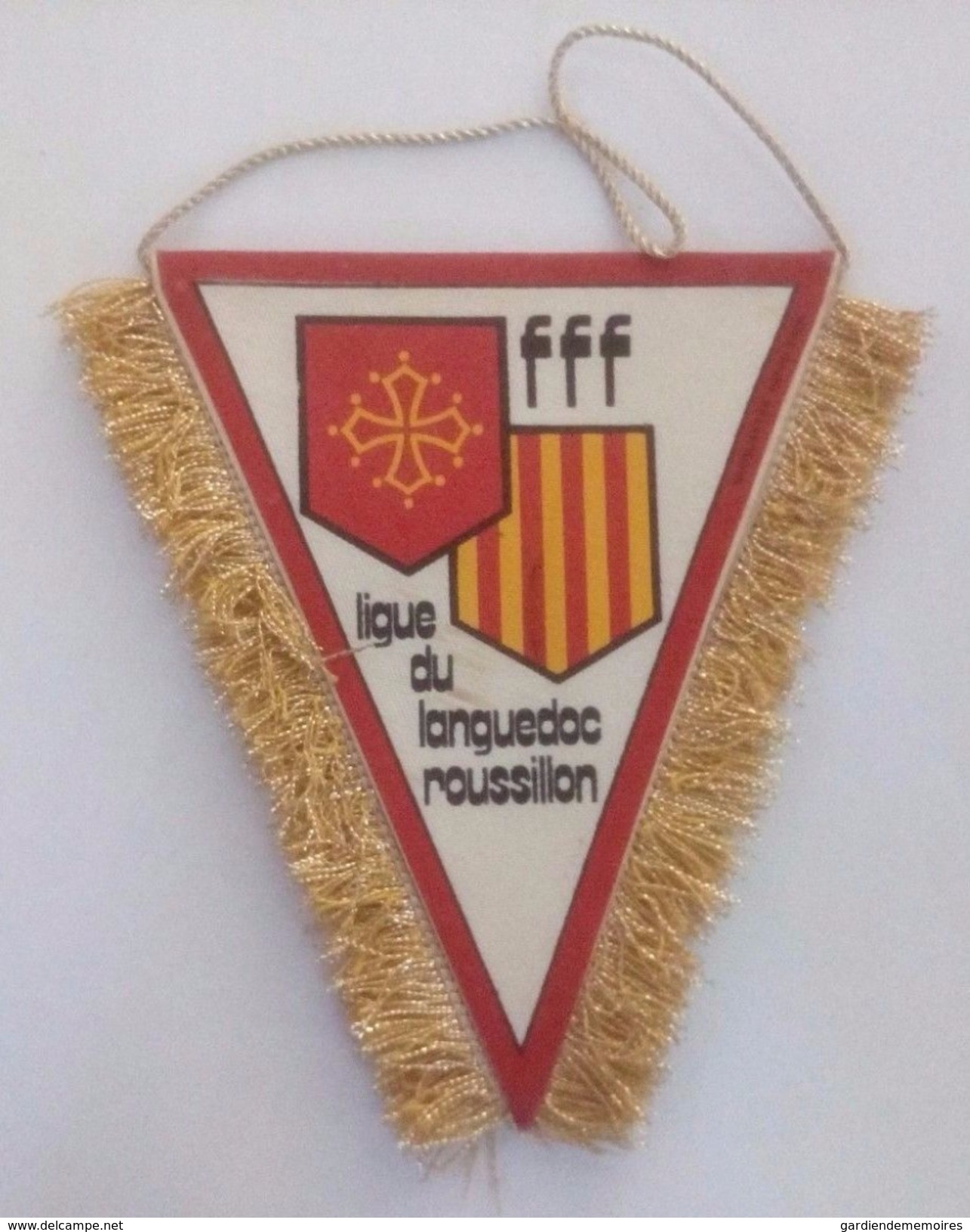 Ancien Fanion De Football - Ligue Du Languedoc Roussillon - FFF - Apparel, Souvenirs & Other