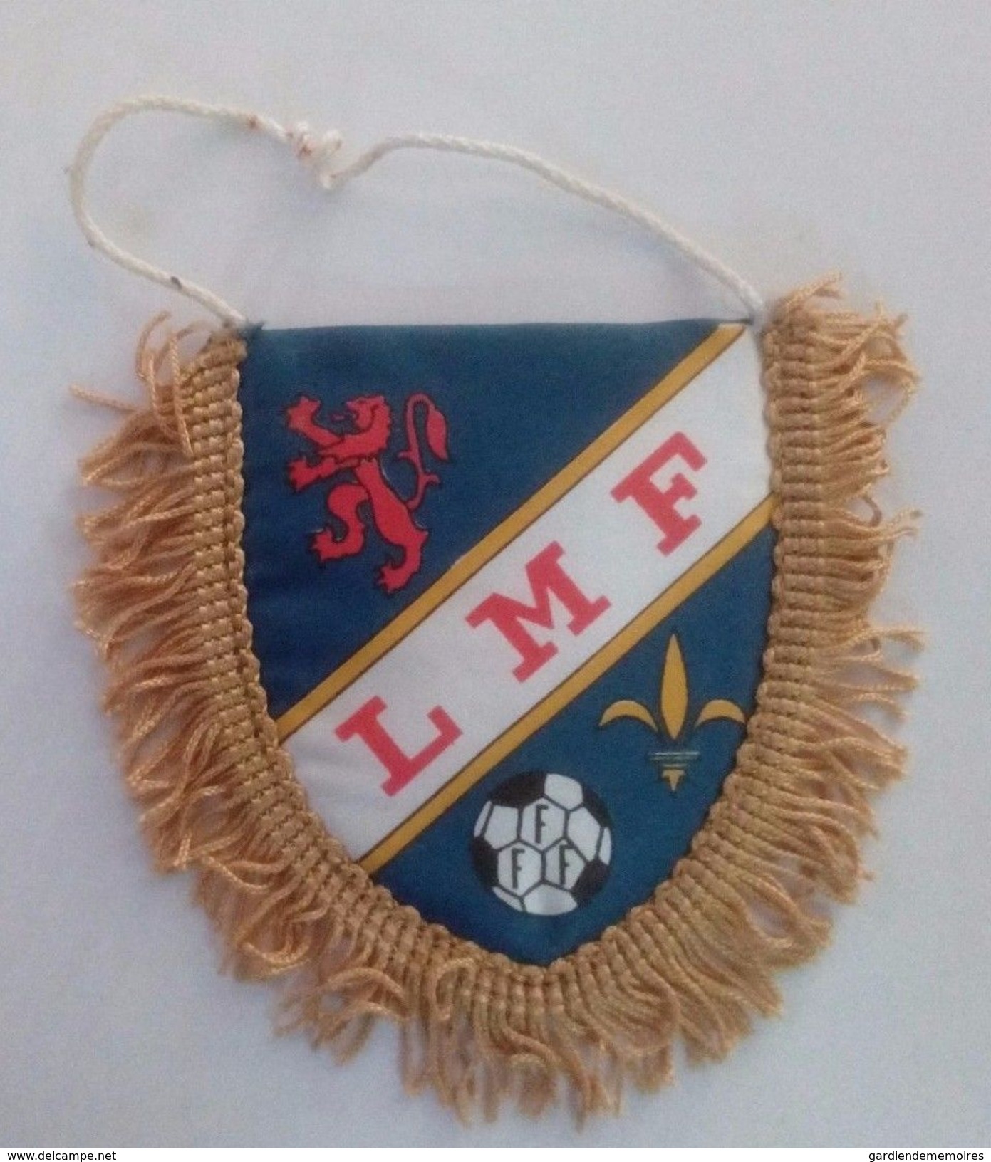 Ancien Fanion De Football - LMF Ligue Du Maine Ou Ligue Mahoraise (Mayotte) FFF - Habillement, Souvenirs & Autres