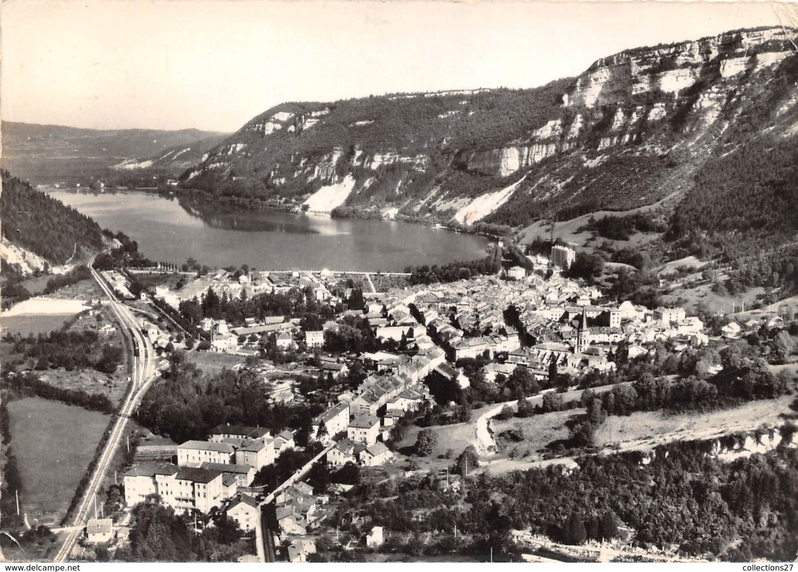 01-NANTUA- VUE GENERALE AERIENNE SUR LA VILLE ET LE LAC - Non Classés