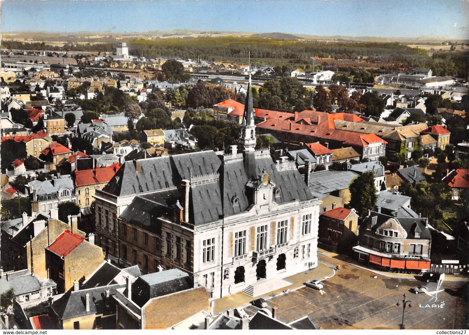 02-CHAUNY-  VUE AERIENNE HÔTEL DE VILLE - Chauny