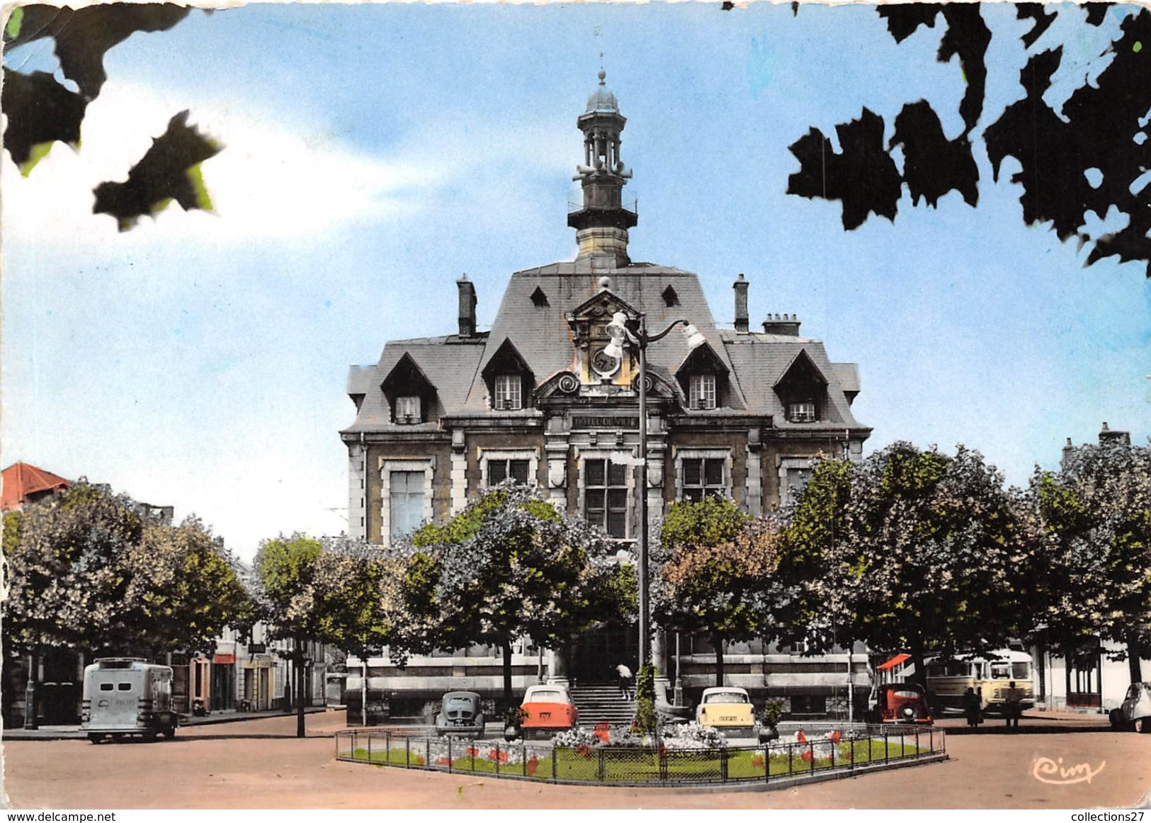 03-COMMENTRY- L'HÔTEL DE VILLE - Commentry