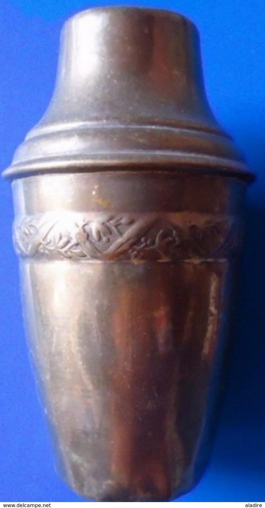 Petit Pot En Cuivre - Origine Afrique - Haut. 11,5 Cm - Diamètre Maxi 6 Cm - Poids 120 Grammes Emballé Avec Soin - African Art