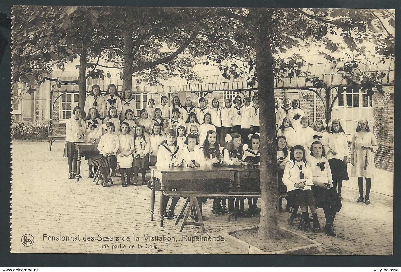 +++ CPA - RUPELMONDE - Pensionnat Des Soeurs De La Visitation - Une Partie De La Cour - Nels  // - Kruibeke