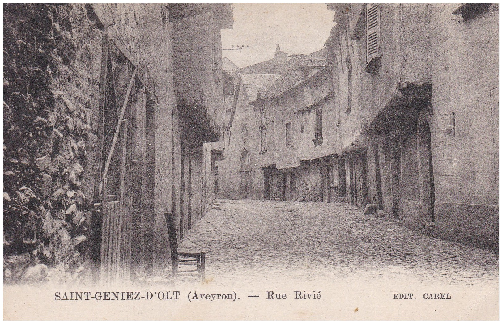 D5 - 12 - Saint-Geniez-d'Olt - Aveyron - Rue Rivié - Sonstige & Ohne Zuordnung