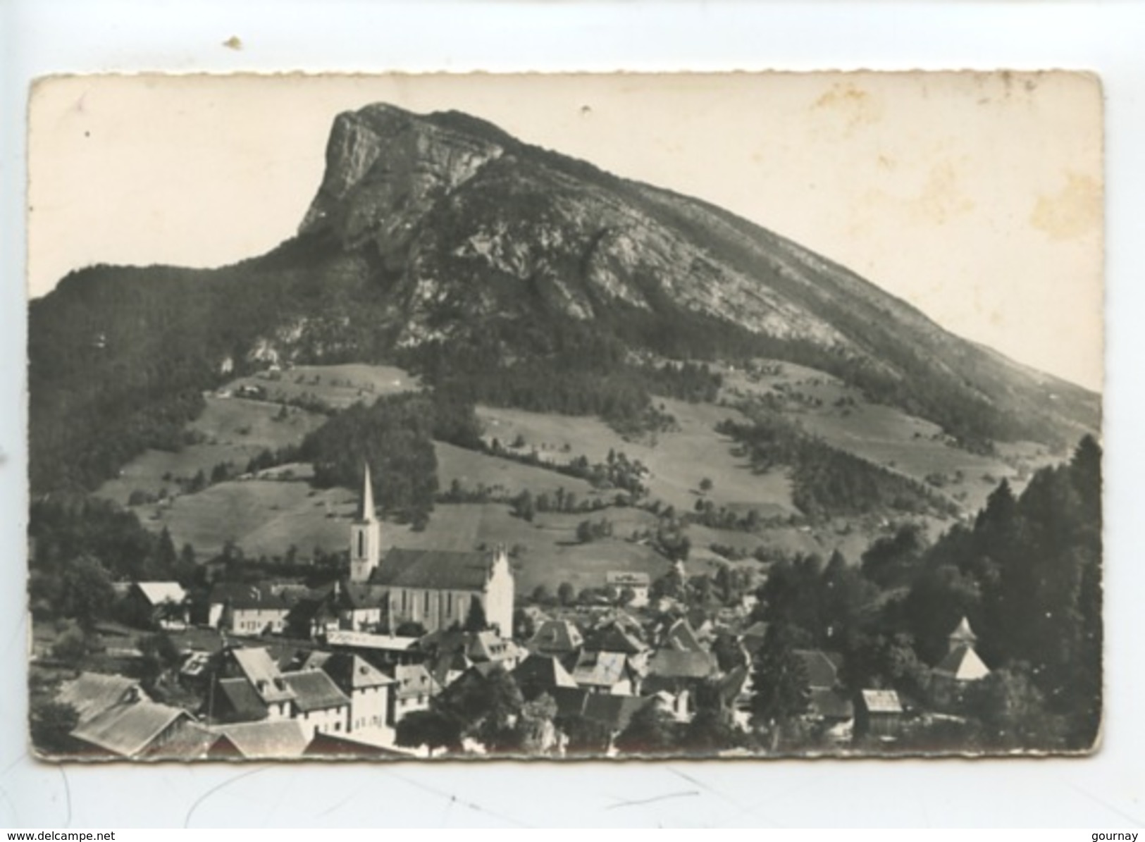 Saint Pierre D'Entremont (isère) Le Village Et La Roche Véran (n°20519) - Saint-Pierre-d'Entremont