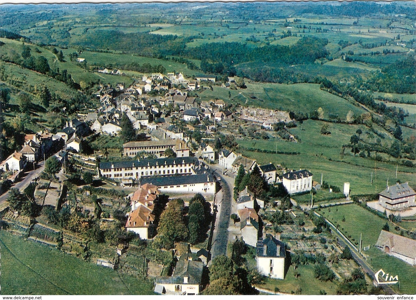 CP Saint  Cernin St Vue Générale Aérienne 15 Cantal - Autres & Non Classés