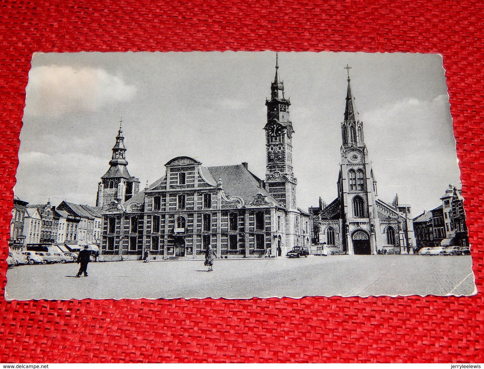 SINT-TRUIDEN  -  SAINT-TROND  -   Grote Markt  - Grand' Place - Sint-Truiden