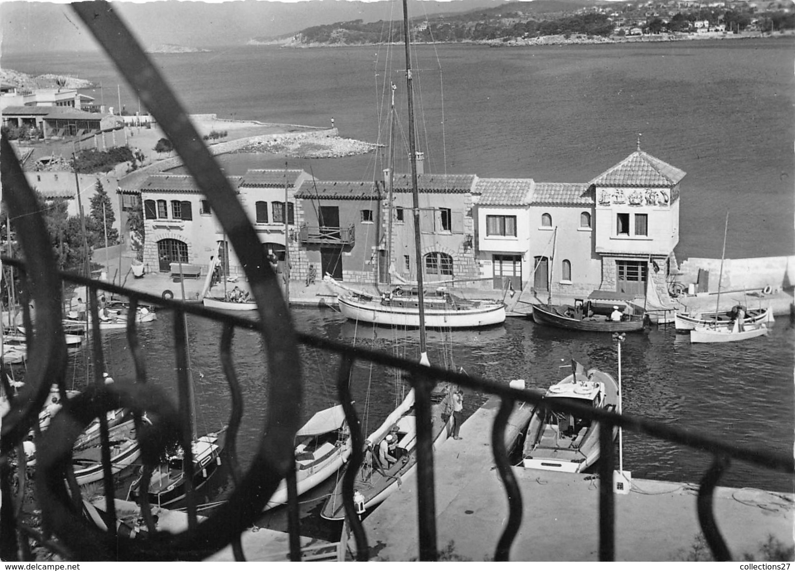 83-BANDOL- VUE SUR LE PORT - Bandol