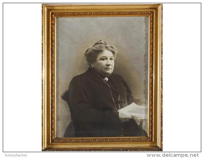 1910 Ca. FOTOGRAF&Iacute;A: RETRATO DE UNA SE&Ntilde;ORA FIRMADO NAPOLEON. 83 X 64 Cm. Firma... - Unclassified