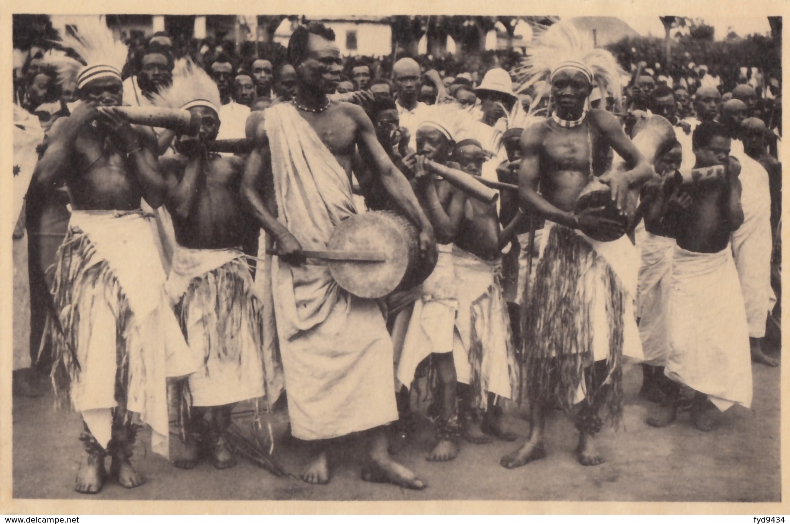 CPA - Musiciens Indigènes Rythmant Les Danses ( Tambours Et Cors ) - Rwanda