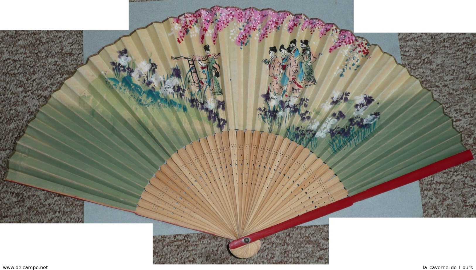 Rare éventail, Bois Bambou Découpé Et Papier Peint, Décor Scène Champêtre Asie Japon Fleurs - Fans