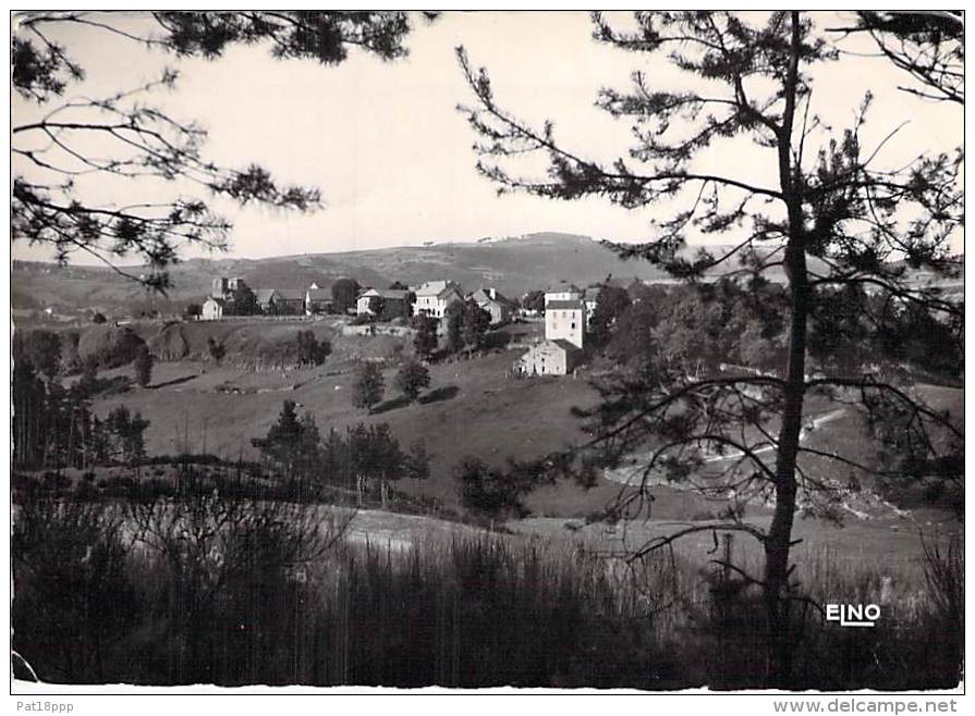 07 - ISSARLES : Paysage Sur Le Village Tombant à Pic Sur La Rive Gauche De La L - CPSM Dentelée N/B GF - Ardèche - Autres & Non Classés