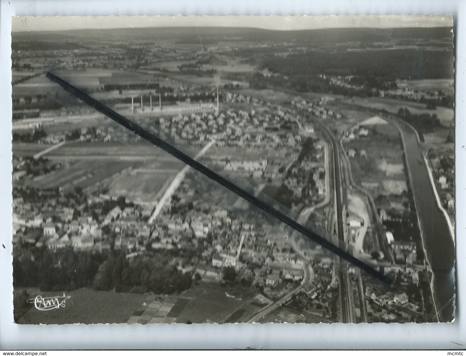 CPM -  Thourotte      -(Oise)  - Vue Aérienne - Le Centre Ville - Thourotte