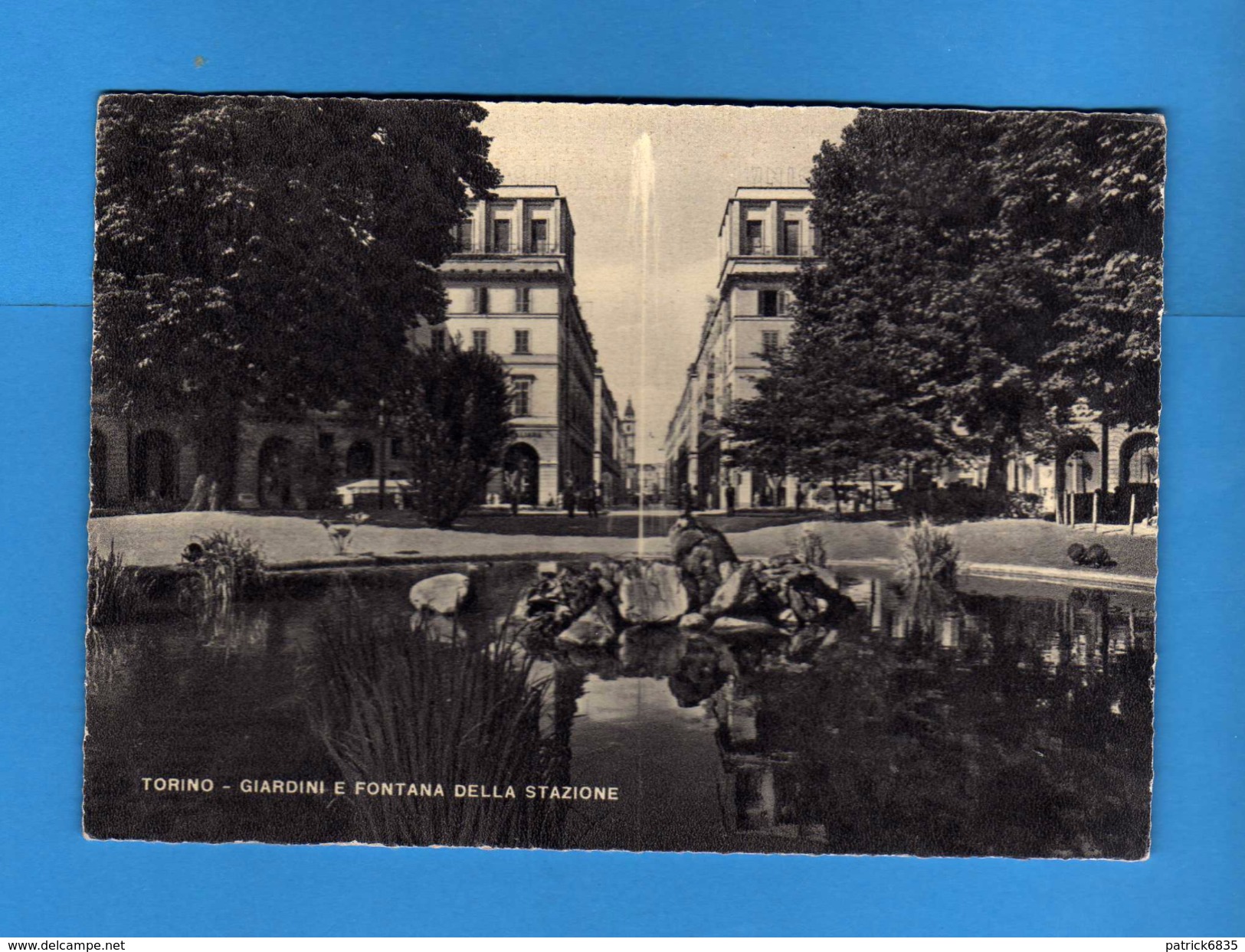 TORINO -  GIARDINI E FONTANA Della STAZIONE. NO Viaggiata. Vedi Descrizione.  (F) - Parks & Gärten