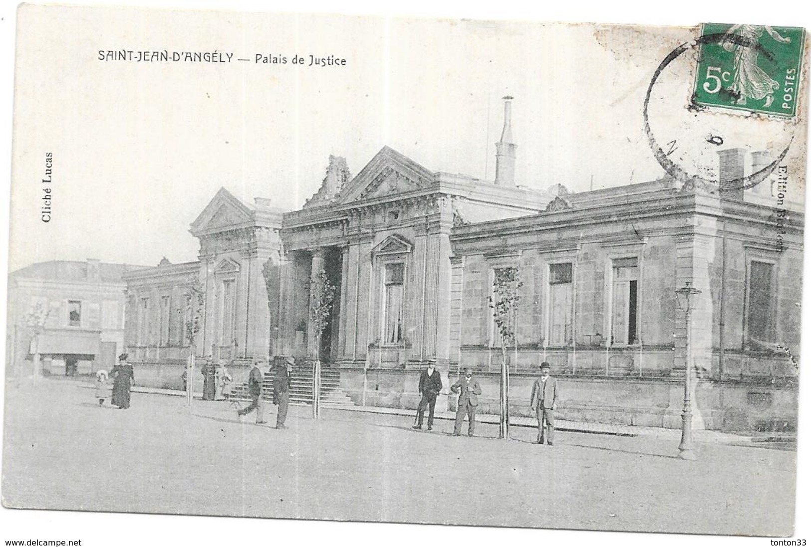 SAINT JEAN D'ANGELY - 17 - Une Vue ANIMEE Du Palais De Justice  - ORL - - Saint-Jean-d'Angely