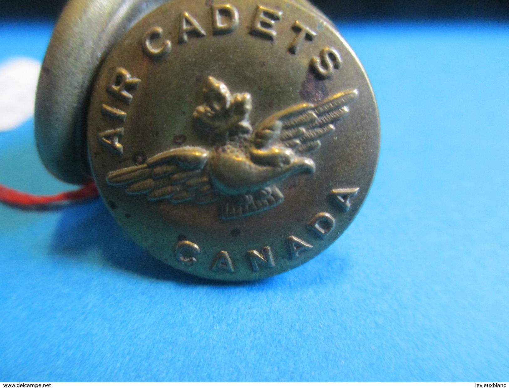 Bouton Ancien Militaire/Armée Canadienne/Air Cadets Canada/ Scully Montréal / XXième Siècle BOUT70 - Knöpfe