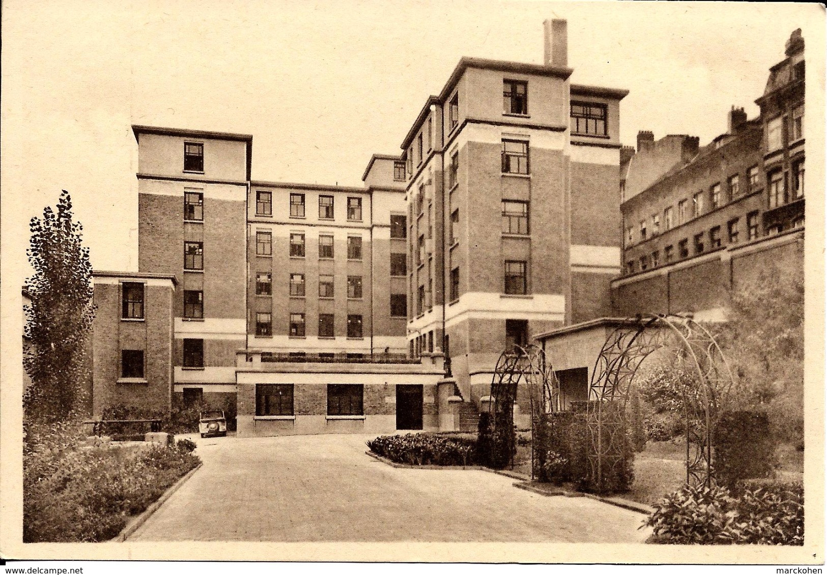 BRUXELLES (1000) : Hôpital Universitaire St-Pierre - L'hôpital Des Contagieux. CPSM Peu Courante. - Gezondheid, Ziekenhuizen