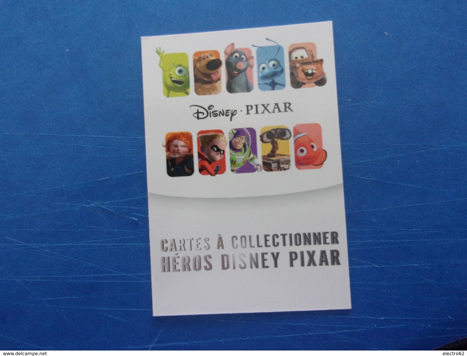 Carte Disney PIXAR Dinosaure TRIXIE TOY STOTY Tricératops - Autres & Non Classés