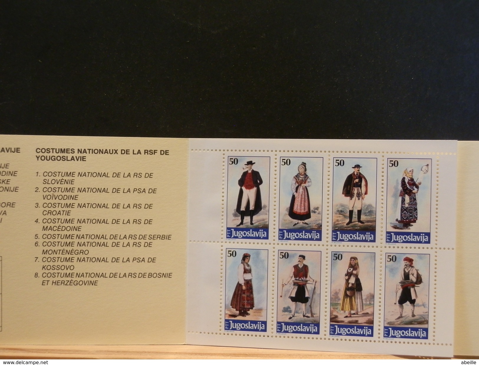 69/377   CARNET COSTUMES NATIONAUX - Postzegelboekjes