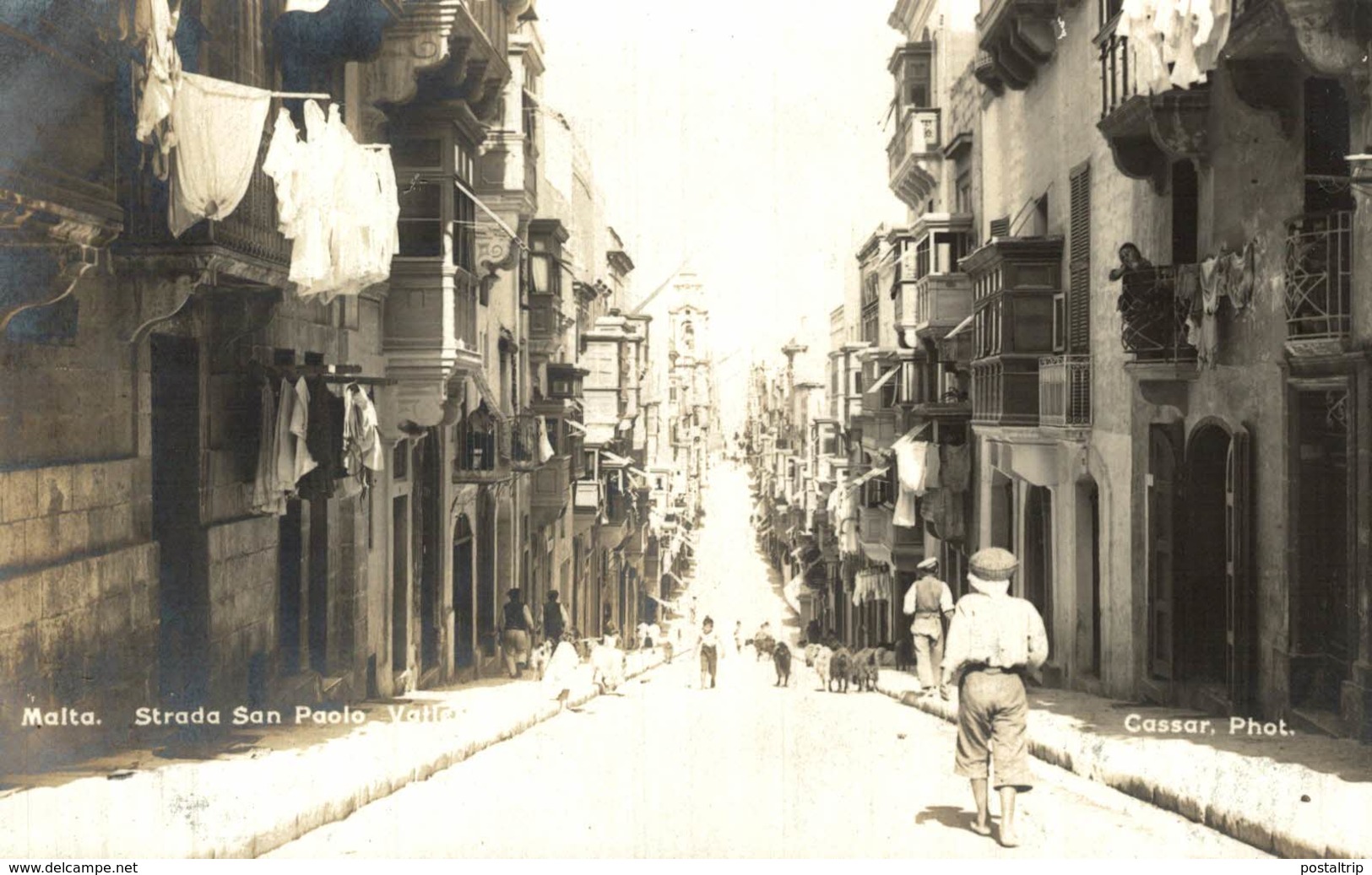 REAL PHOTO  POSTCARD STRADA SAN PAOLO MALTA VALLETTE HOTEL D´ANGLETERRE CASSAR PHOTO    MALTA - Malta