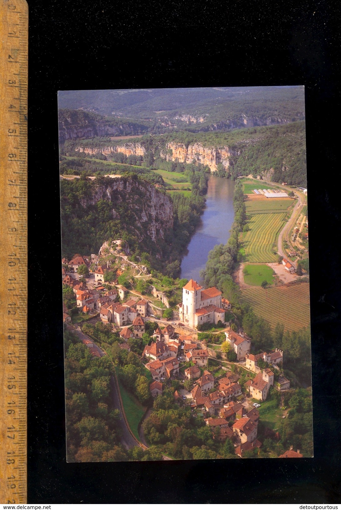 SAINT ST CIRQ LAPOPIE Lot 46 : Vue Générale Aérienne Sur Le Village Dominant La Vallée Du Lot - Saint-Cirq-Lapopie