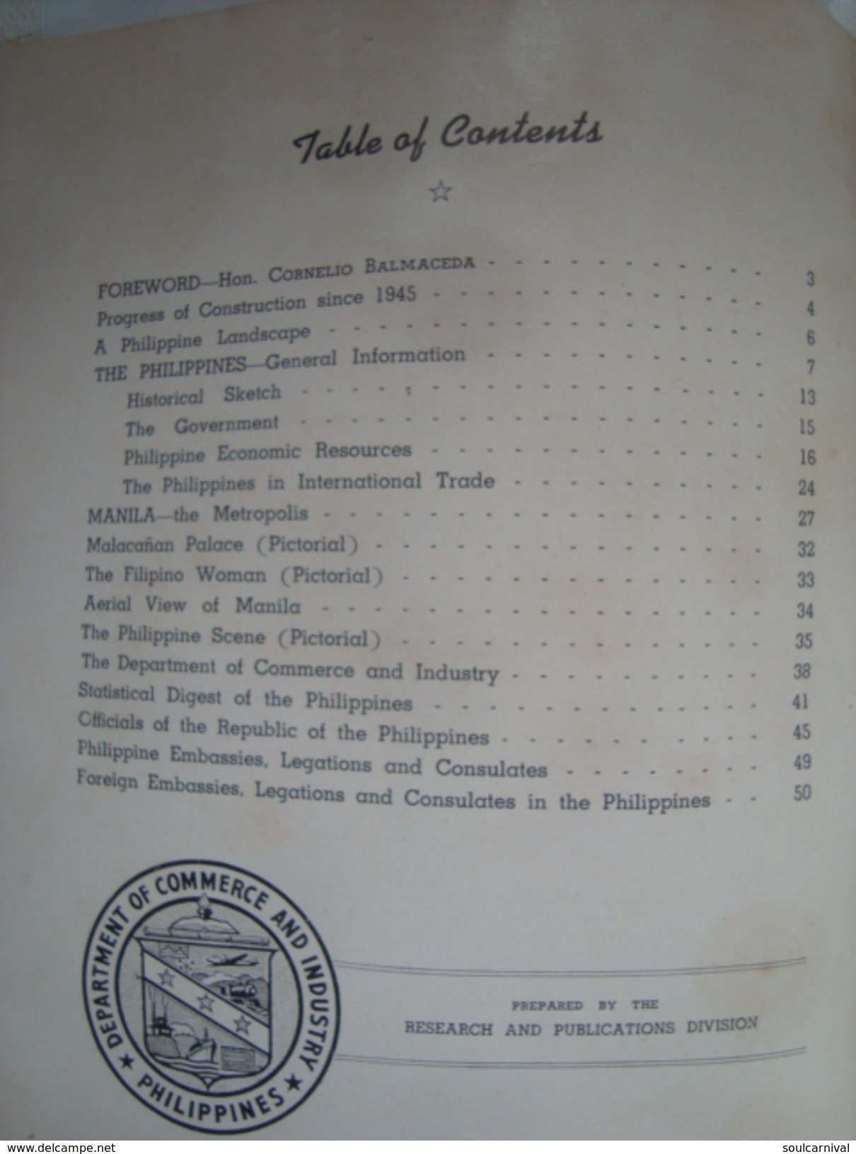 THE PHILIPPINES - DEPARTMENT OF COMMERCE AND INDUSTRY, 1953. 52 PAGES & FOLD-OUT MAP. B/W & SEPIA PHOTOS. - Asia