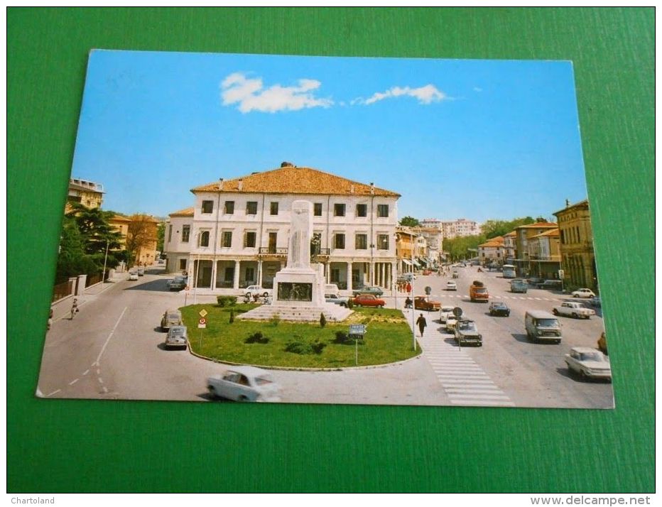 Cartolina Montebelluna ( Treviso ) - Piazza Garibaldi E Corso Mazzini 1965 Ca - Treviso