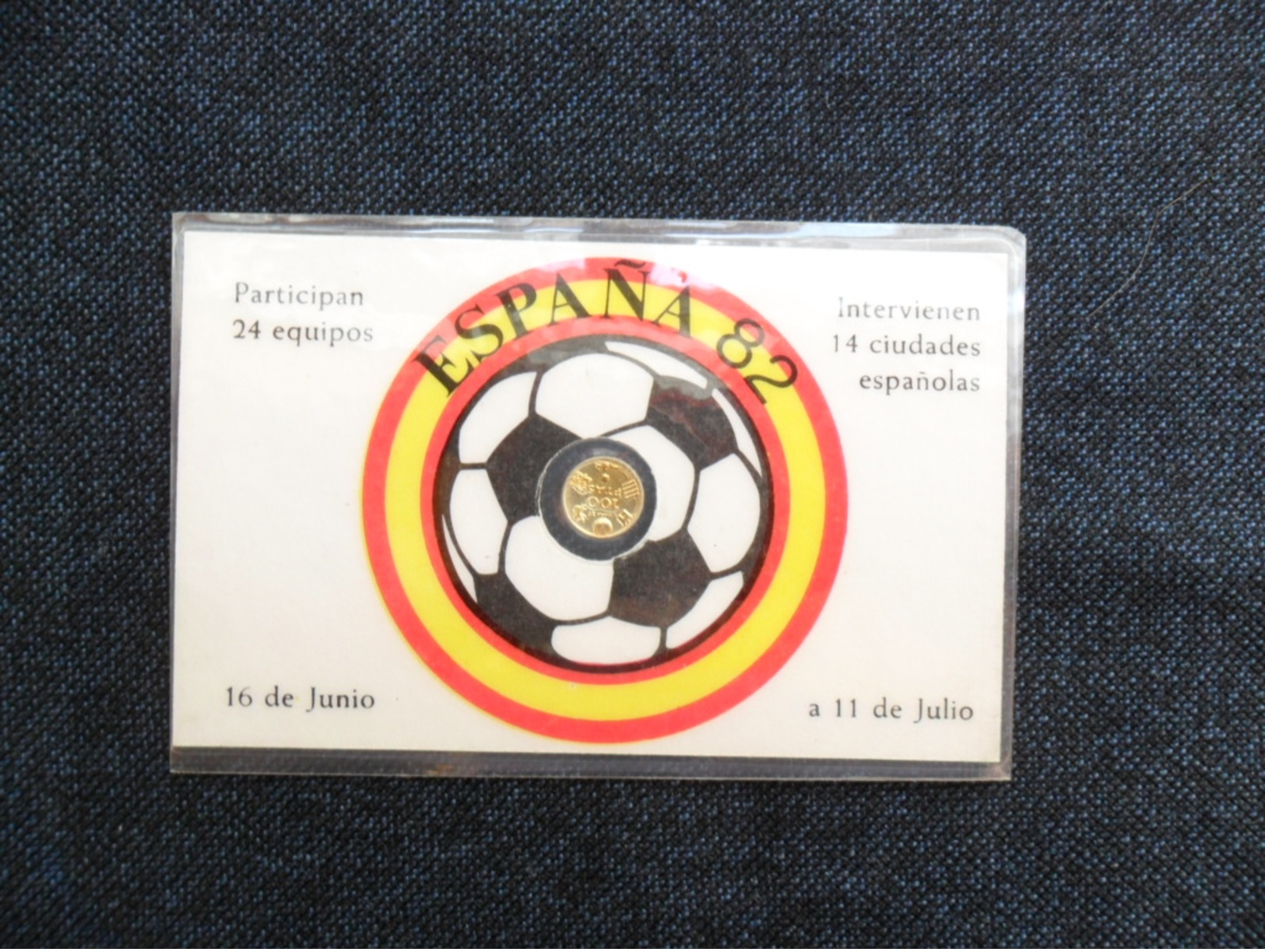 TARJETAS COLECCION MUNDIAL  FÚTBOL `82 CON MEDALLA PLACADA 800 AngstrÖms De Oro Fino 24k -  Colecciones