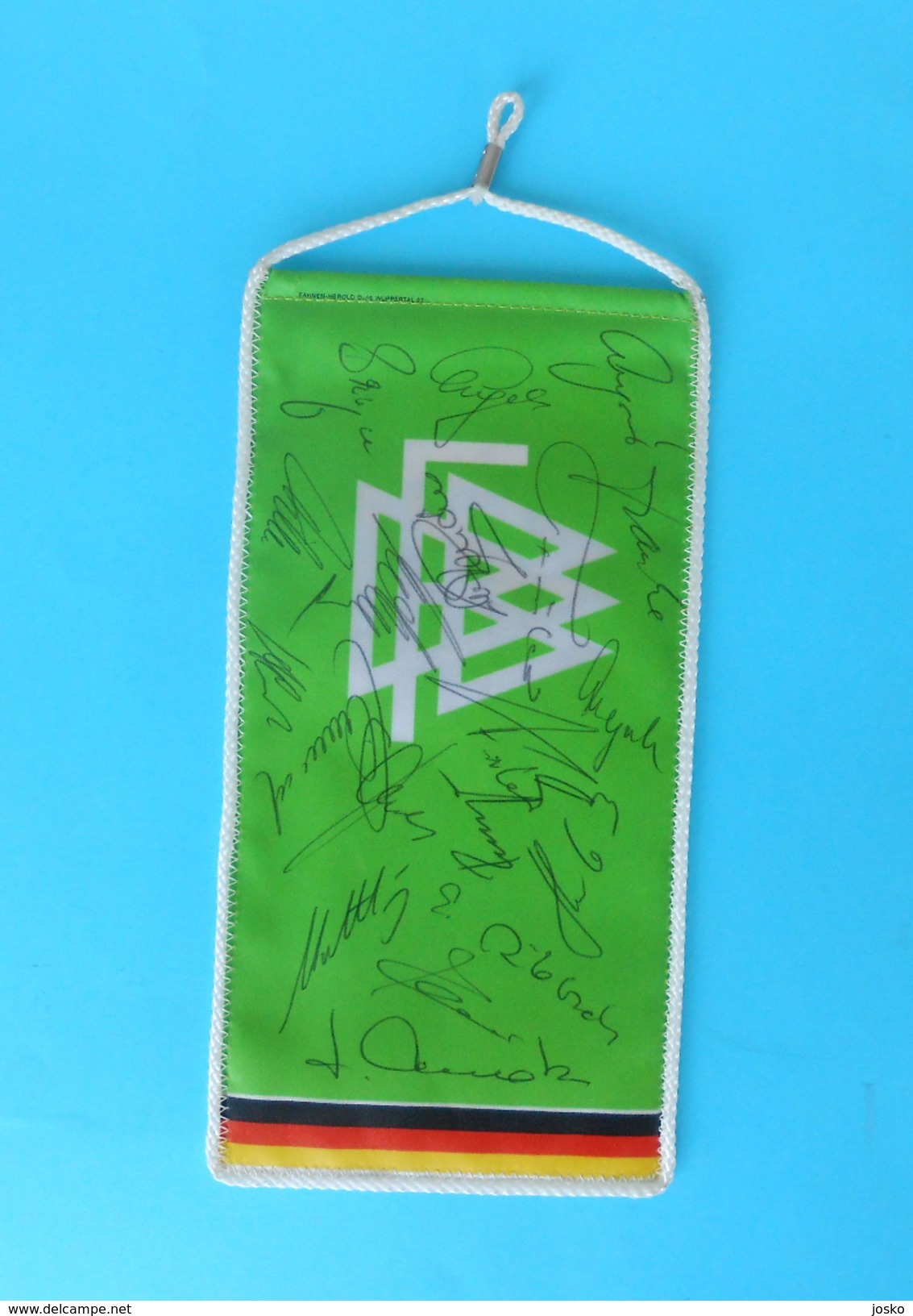 GERMANY NATIONAL FOOTBALL TEAM 1980s - Vintage Pennant With Original Autographs * Deutschland Fussball Team Autographen - Autographes