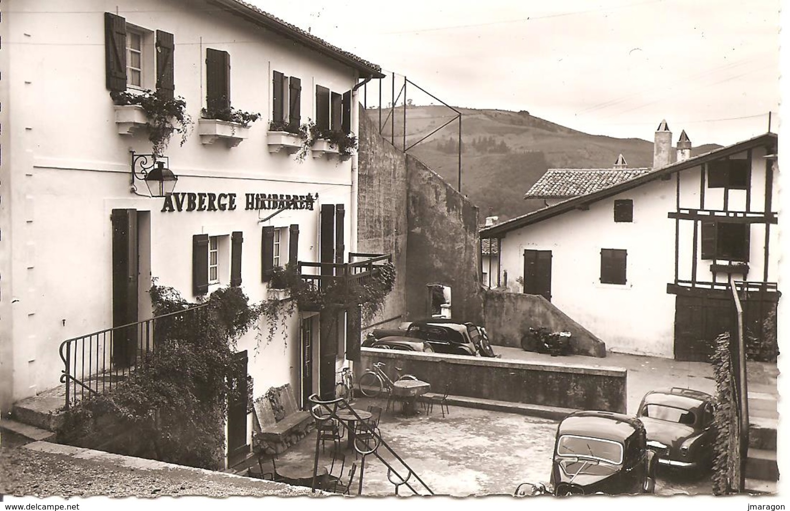 BIRIATOU - L'Auberge Hiribarren - Abeilles 1 - Non Circulée - Tbe - Vieilles Voitures - Biriatou