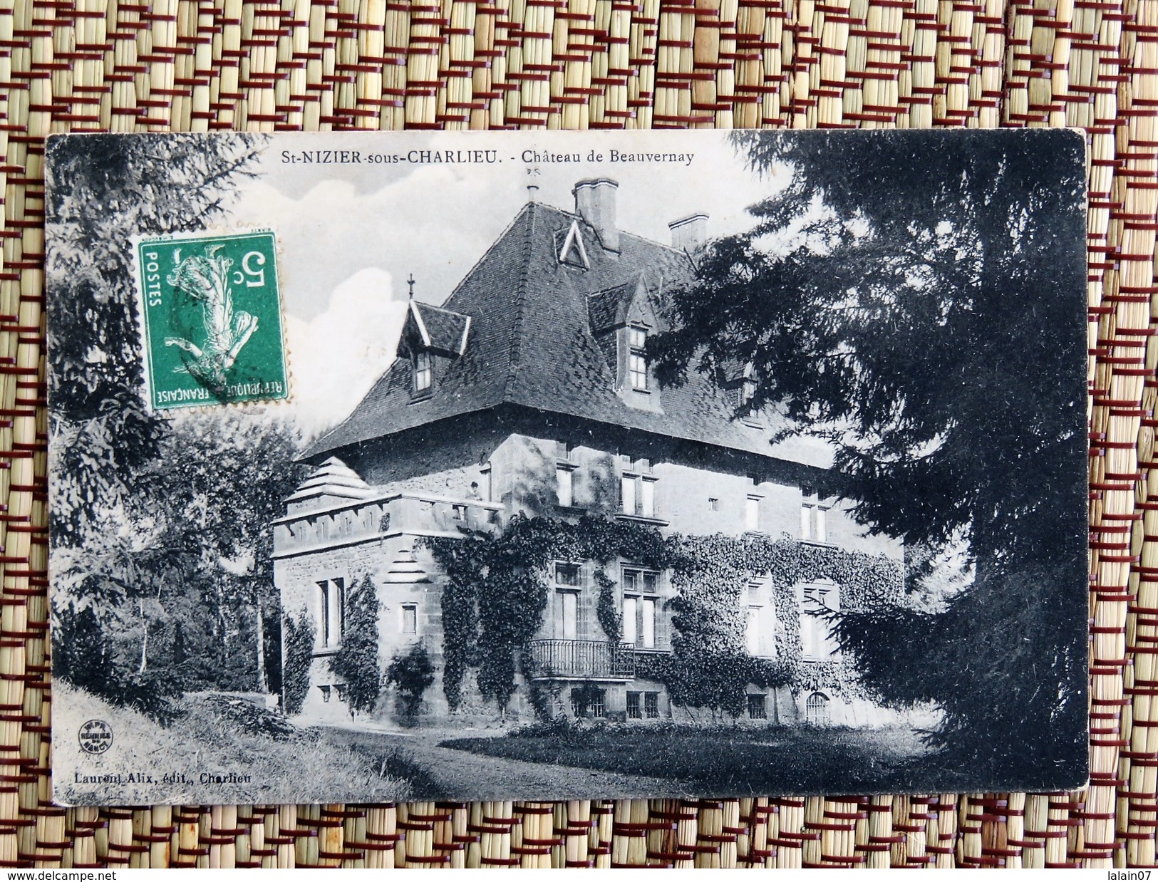 C.P.A. 42 SAINT-NIZIER SOUS CHARLIEU : Chateau De Beauvernay - Autres & Non Classés