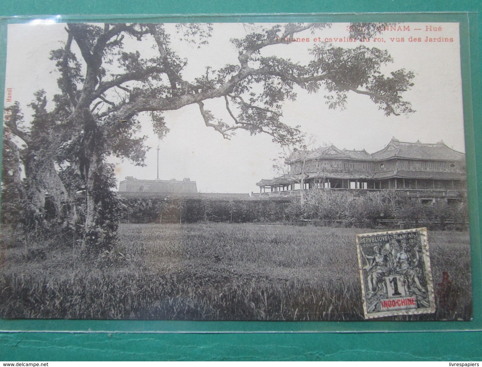 Indochine Hue Tribunes Et Cavalier Du Roi  Vue Des Jardins  Cpa Bien  Timbrée  Voir  Resto Verso - Vietnam