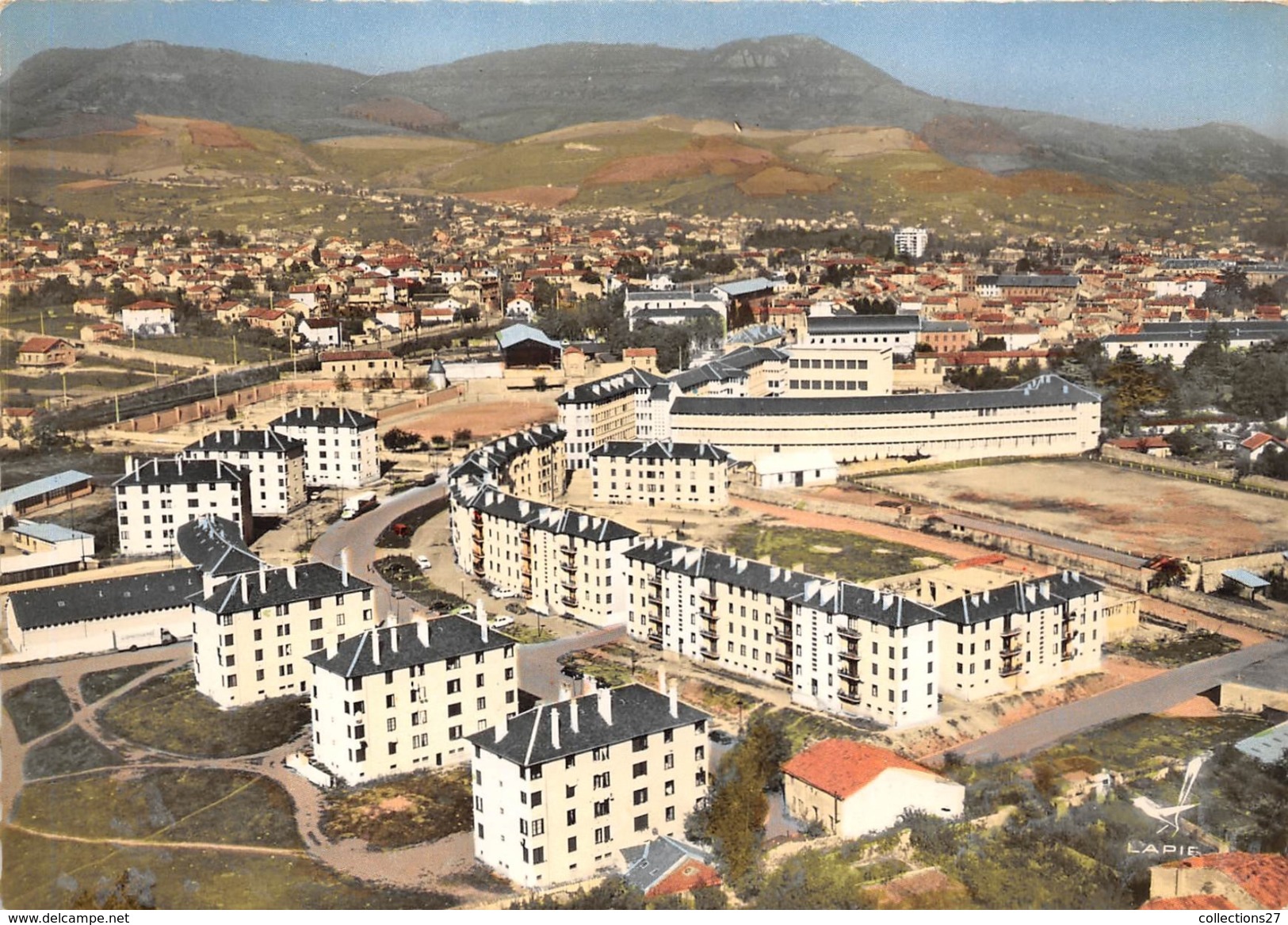 12-MILLAU- CITE BEAUREGARD ET LYCEE DE JEUNES FILLES, VUE DU CIEL - Millau