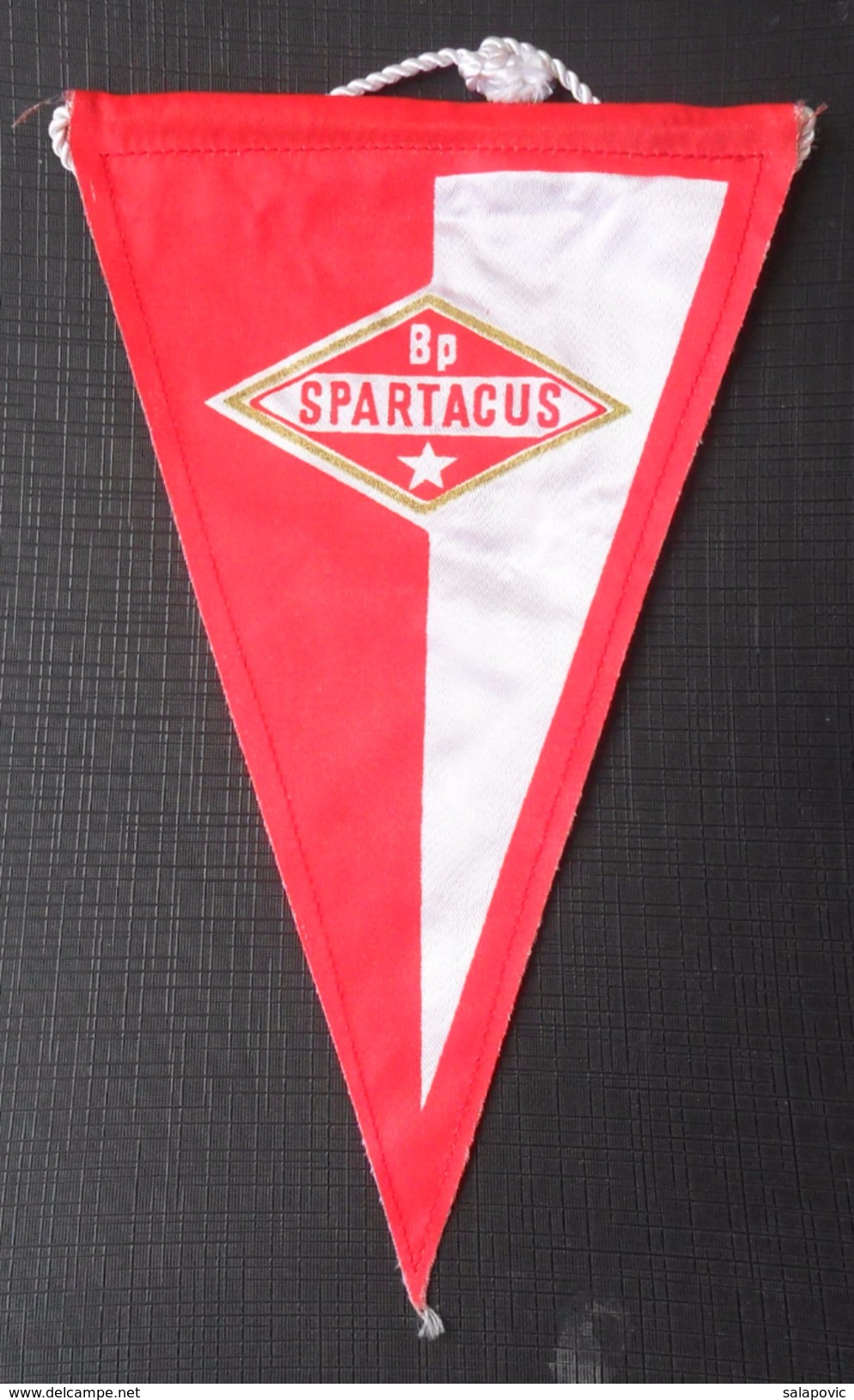 Budapesti Spartacus HUNGARY FOOTBALL CLUB, SOCCER / FUTBOL / CALCIO OLD PENNANT, SPORTS FLAG - Uniformes Recordatorios & Misc