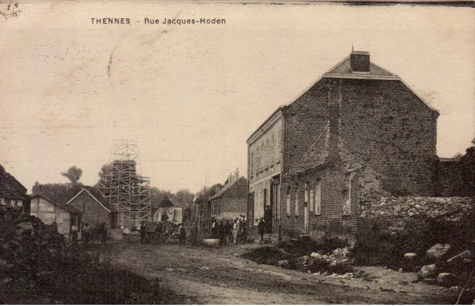 Cpa 80 Thennes Rue Jacques Hoden Reconstruction D'après Guerre 14 18 Travaux Echafaudage - Autres & Non Classés