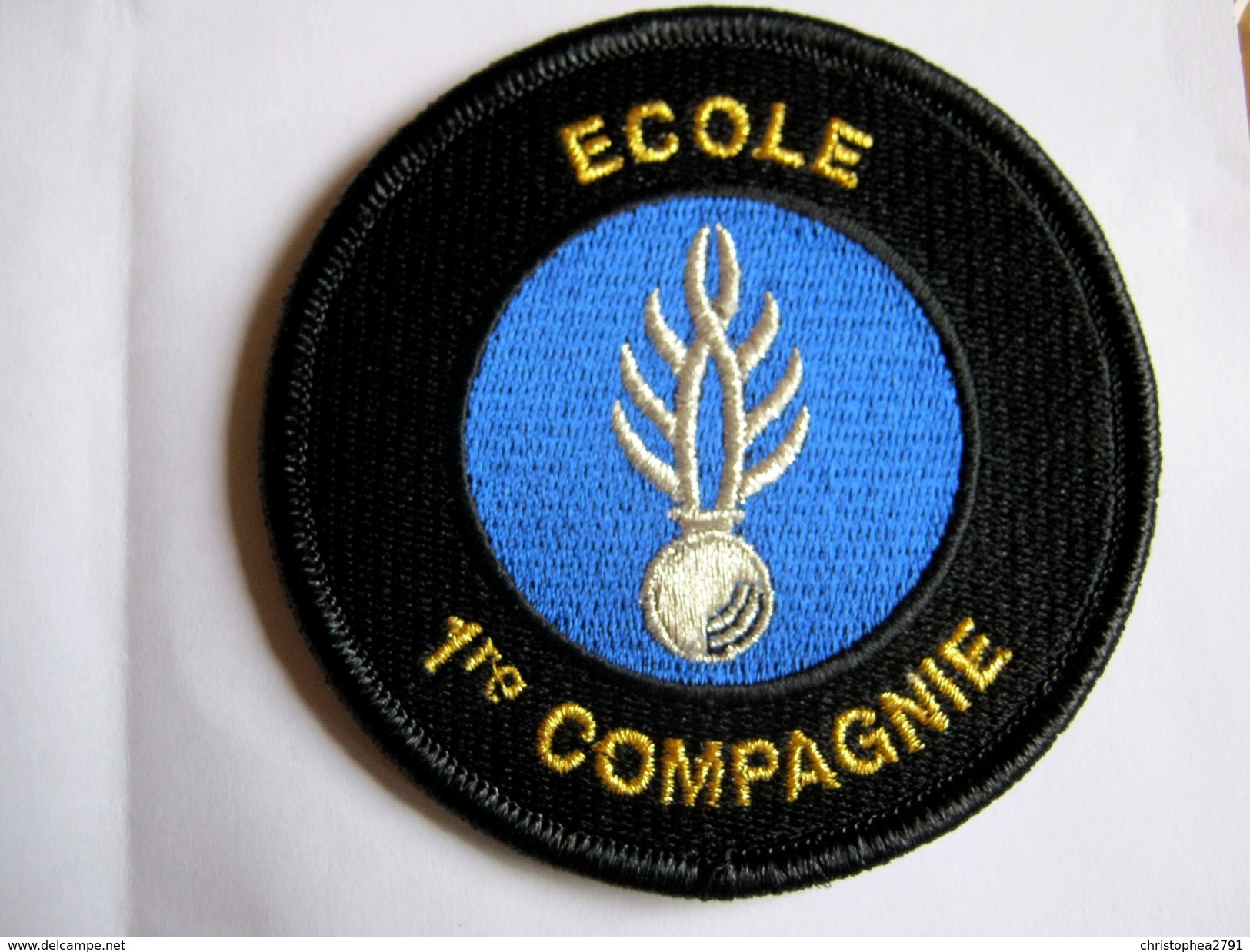 INSIGNE TISSUS PATCH GENDARMERIE NATIONALE ECOLE GENDARMERIE 1° COMPAGNIE INSTRUCTION ADJOINTS (GRENADE ARGENTE) VELCROS - Police & Gendarmerie