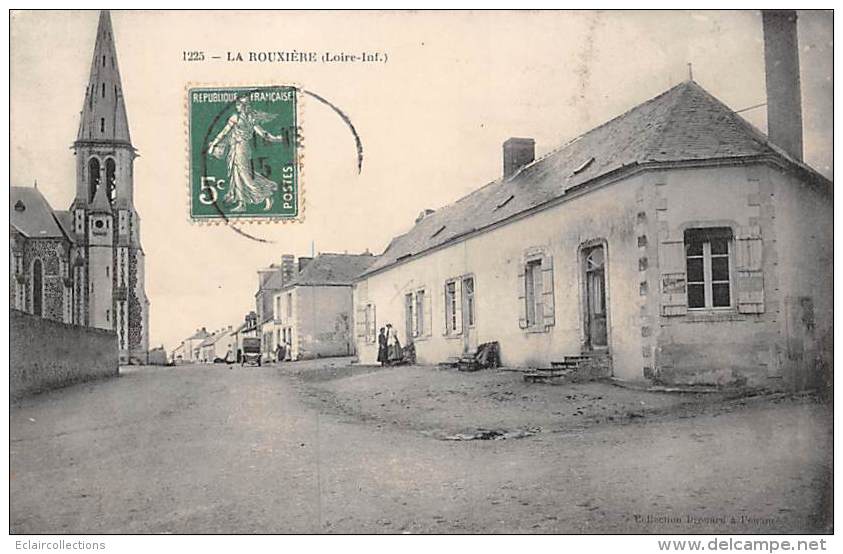 La Rouxière     44        Le Bourg  ; L'Eglise      (voir Scan) - Andere & Zonder Classificatie