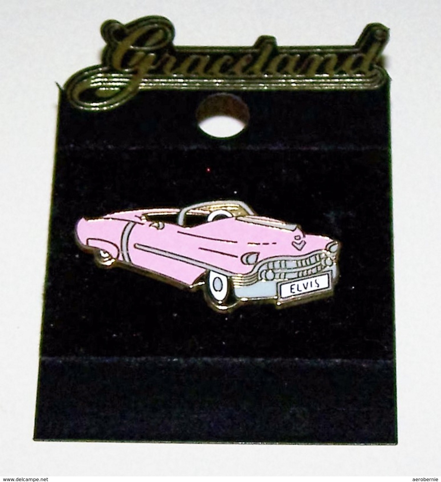 Pin ELVIS' Pink Cadillac / Original Graceland Merchandising Artikel - Transport