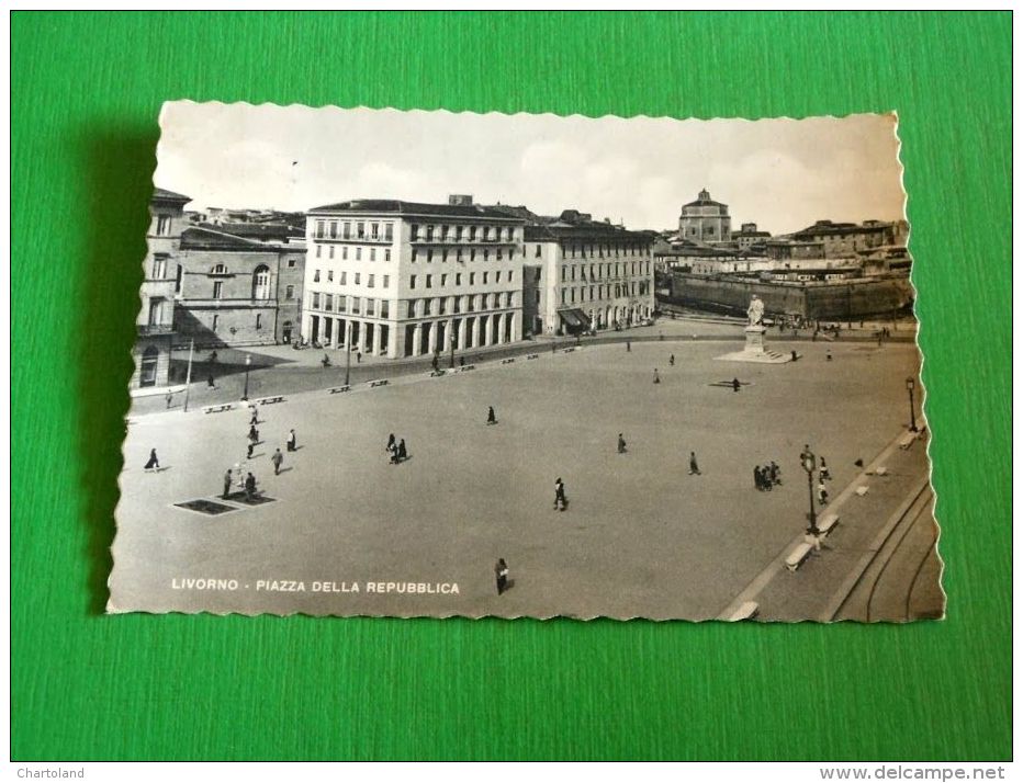 Cartolina Livorno - Piazza Della Repubblica 1955 - Livorno