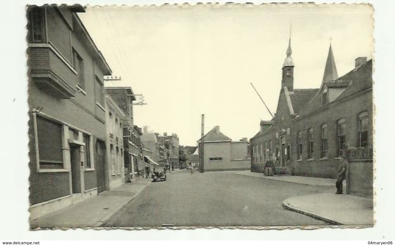 -  **BURCHT    .  ** --Gemeentehuis En  Kerk. -- - Zwijndrecht