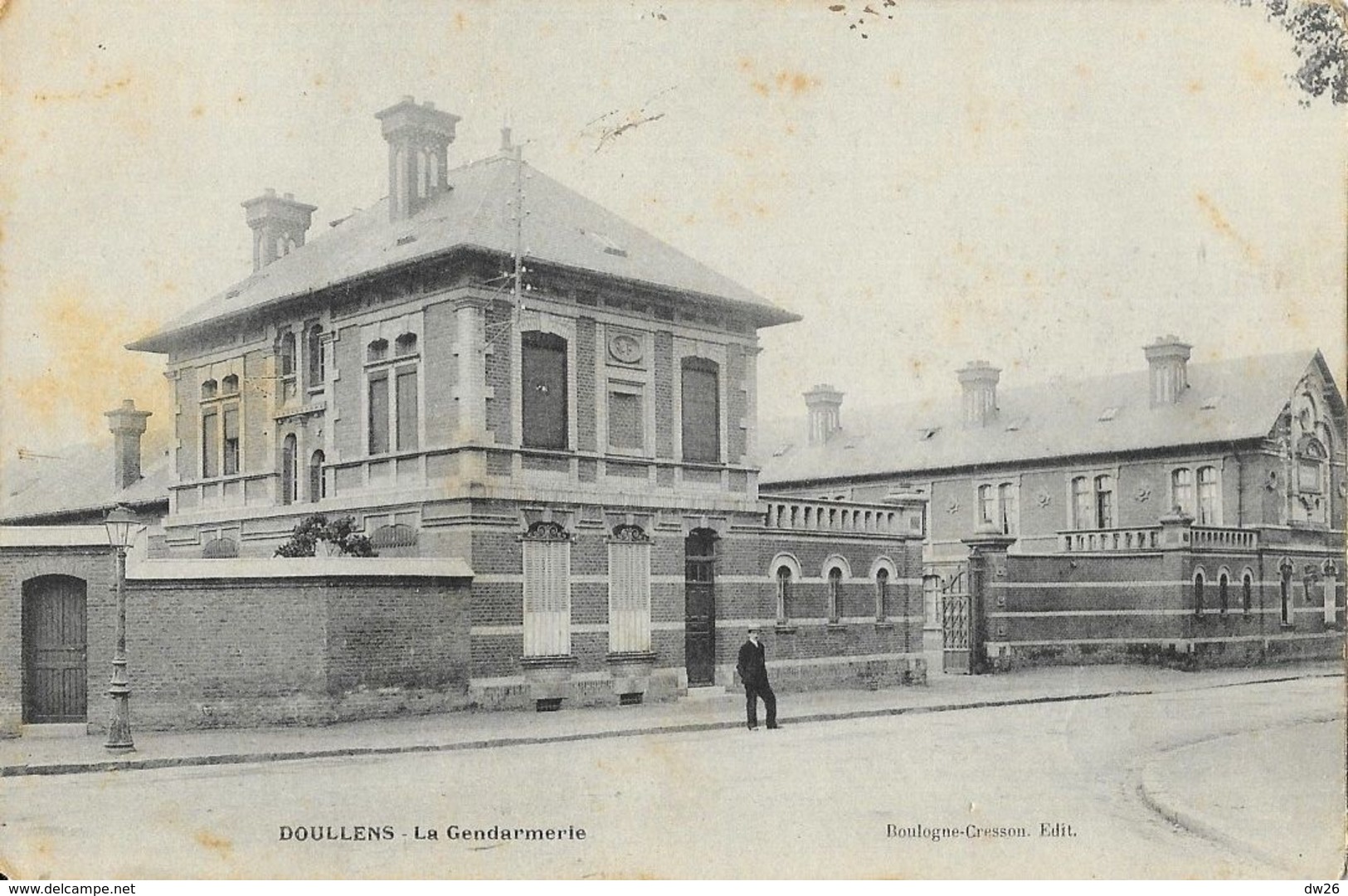 Doullens (Somme) - La Gendarmerie - Edition Boulogne-Cresson - Doullens