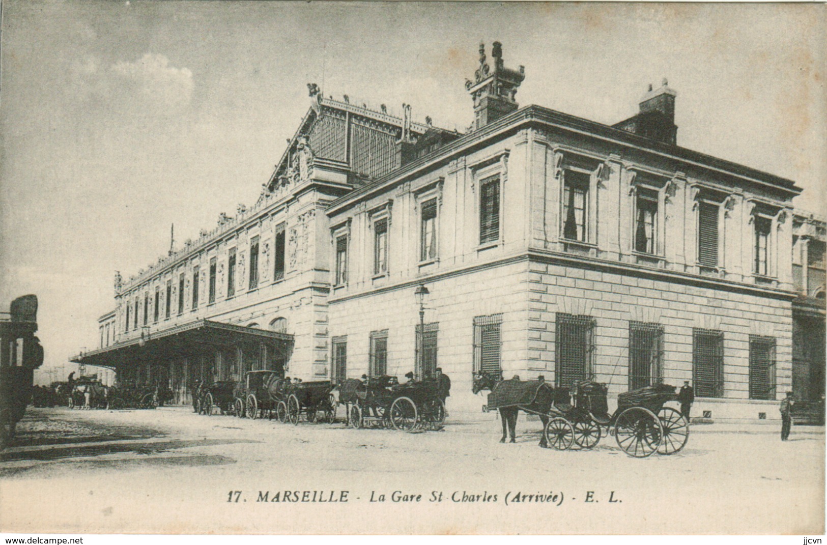 13 - Marseille - La Gare St Charles (Arrivée) - Quartier De La Gare, Belle De Mai, Plombières