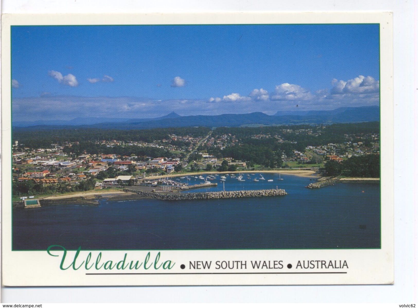 CPSM Ulladulla  The Township And Harbour Looking Westward Towards Pigeon House Mountains - Autres & Non Classés